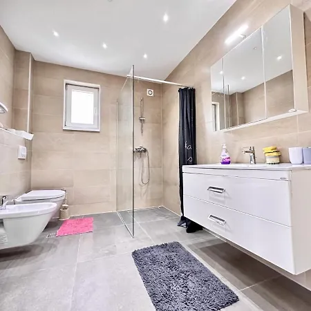 Max شقة سراييفو