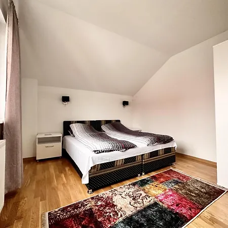 Max شقة سراييفو